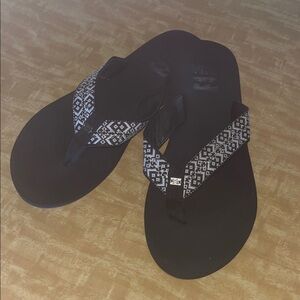 Billabong Black and White Geometric Sandals